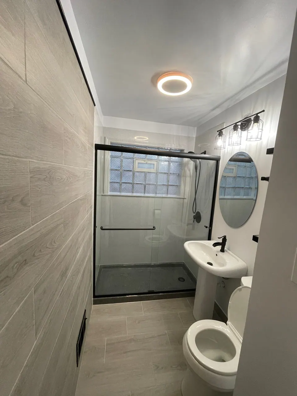Finished full bathroom remodel, an Excel install in Chicagoland's south suburbs
