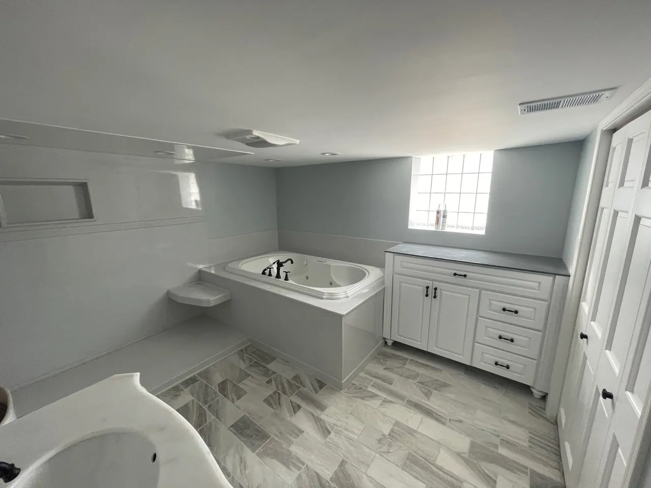 Finished full bathroom remodel, an Excel install in Chicagoland's south suburbs