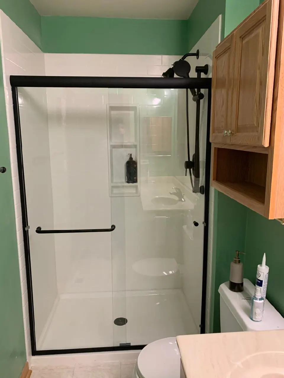 Finished walk-in shower, an Excel install in Chicagoland's south suburbs