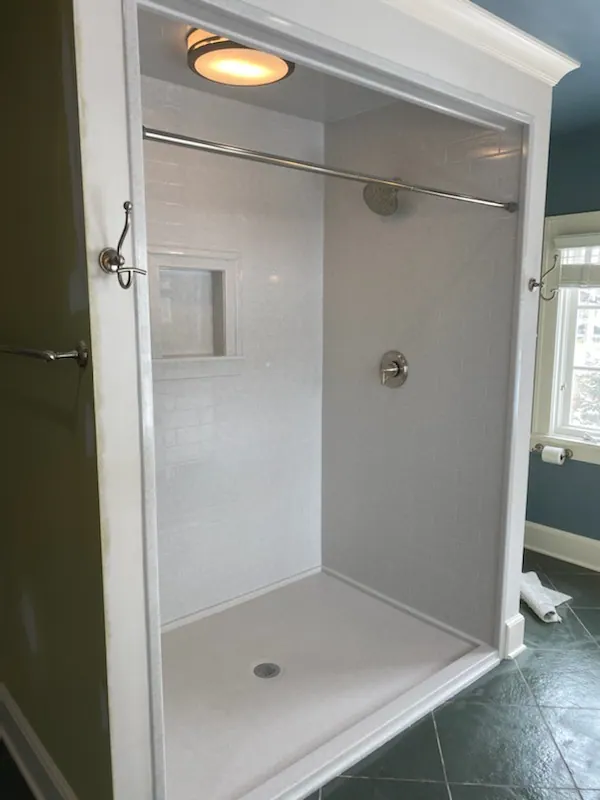 Finished walk-in shower, an Excel install in Chicagoland's south suburbs