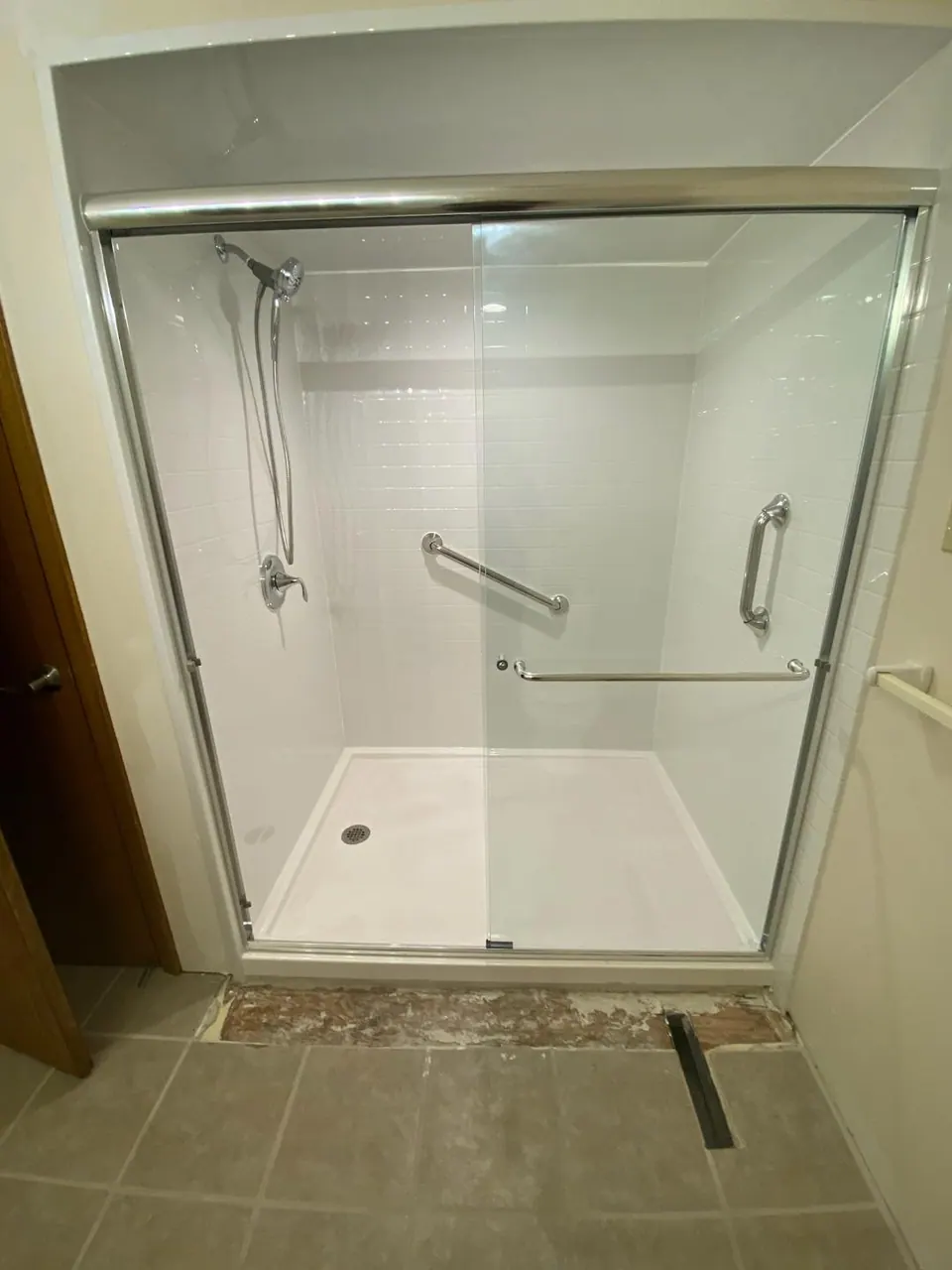Finished walk-in shower, an Excel install in Chicagoland's south suburbs