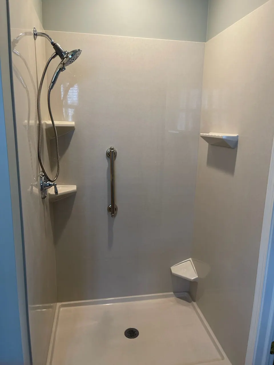 Finished walk-in shower, an Excel install in Chicagoland's south suburbs