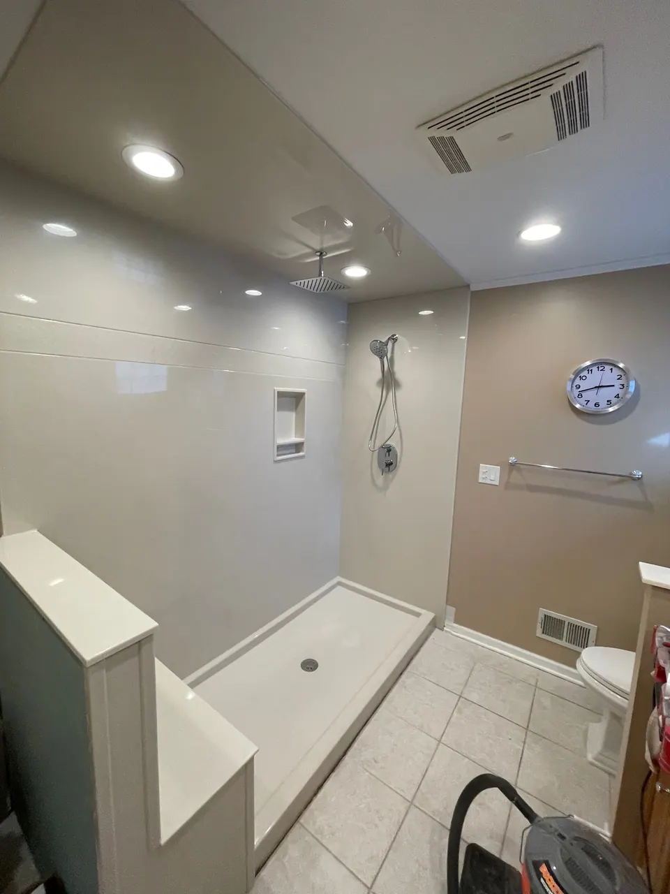 Finished walk-in shower, an Excel install in Chicagoland's south suburbs