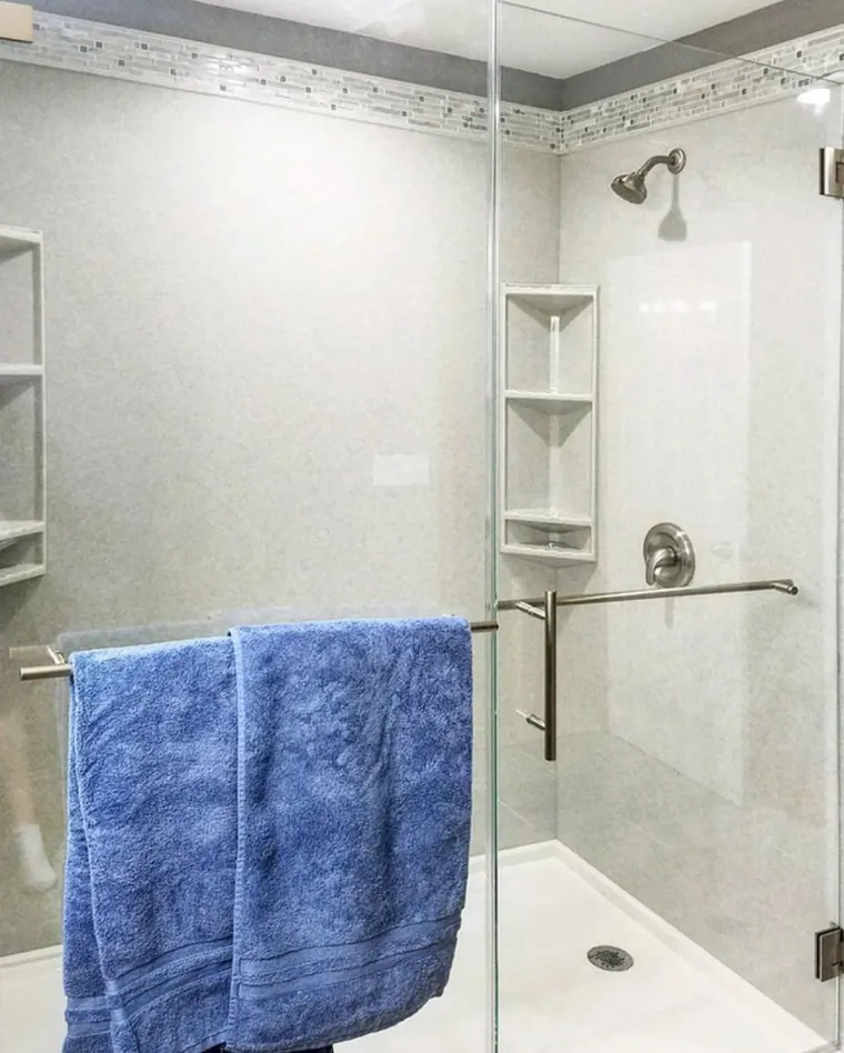 Finished walk-in shower, an Excel install in Chicagoland's south suburbs