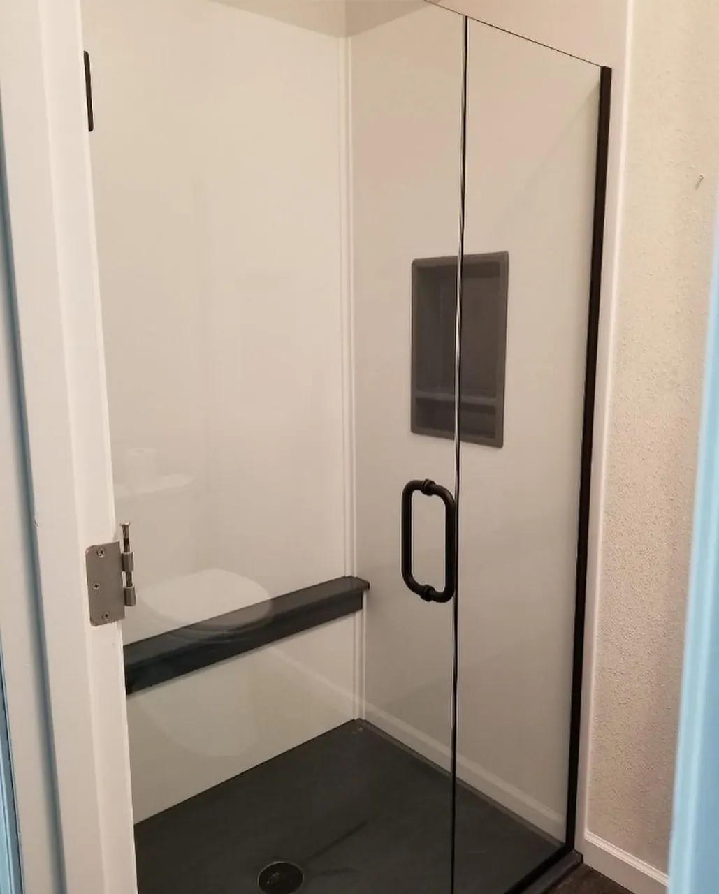 Finished walk-in shower, an Excel install in Chicagoland's south suburbs