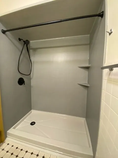 Finished walk-in shower, an Excel install in Chicagoland's south suburbs