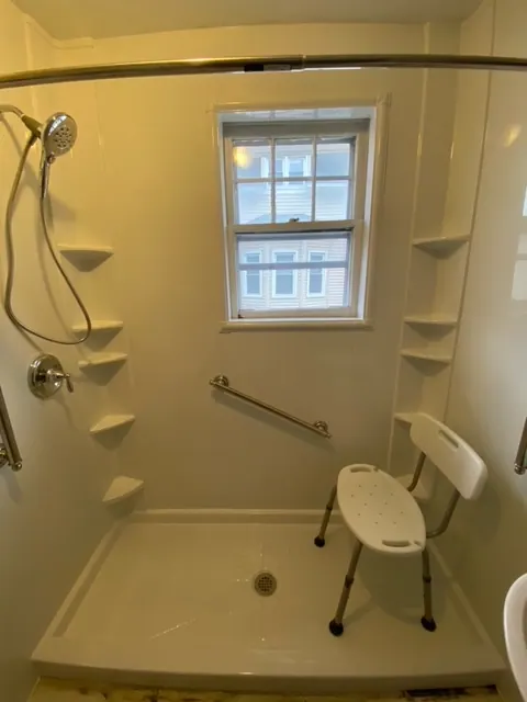 Finished walk-in shower, an Excel install in Chicagoland's south suburbs